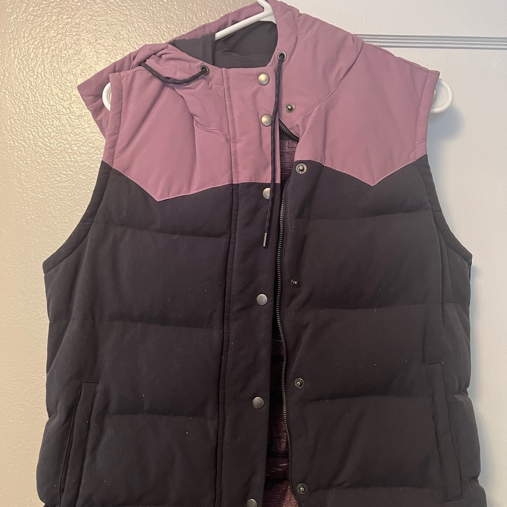 Patagonia vest only worn once, perfect condition